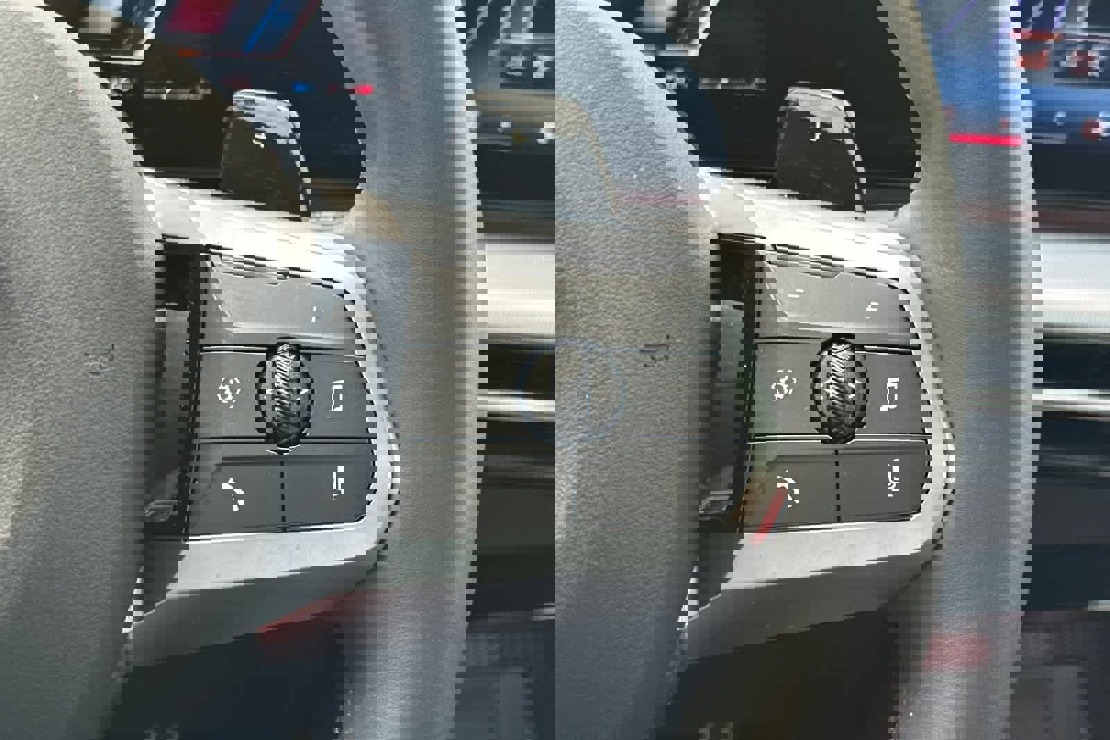 Used 2025 BMW X1 xDrive28i w/ M Sport Package image 28