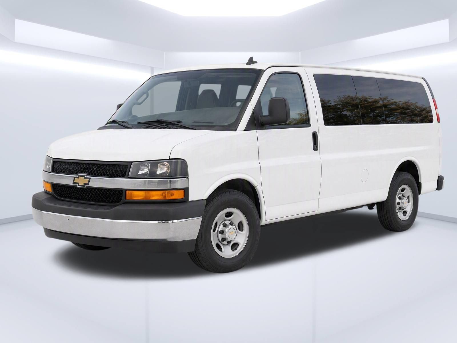 Used 2020 Chevrolet Express 3500 LT w/ LT Preferred Equipment Group RWD video 1