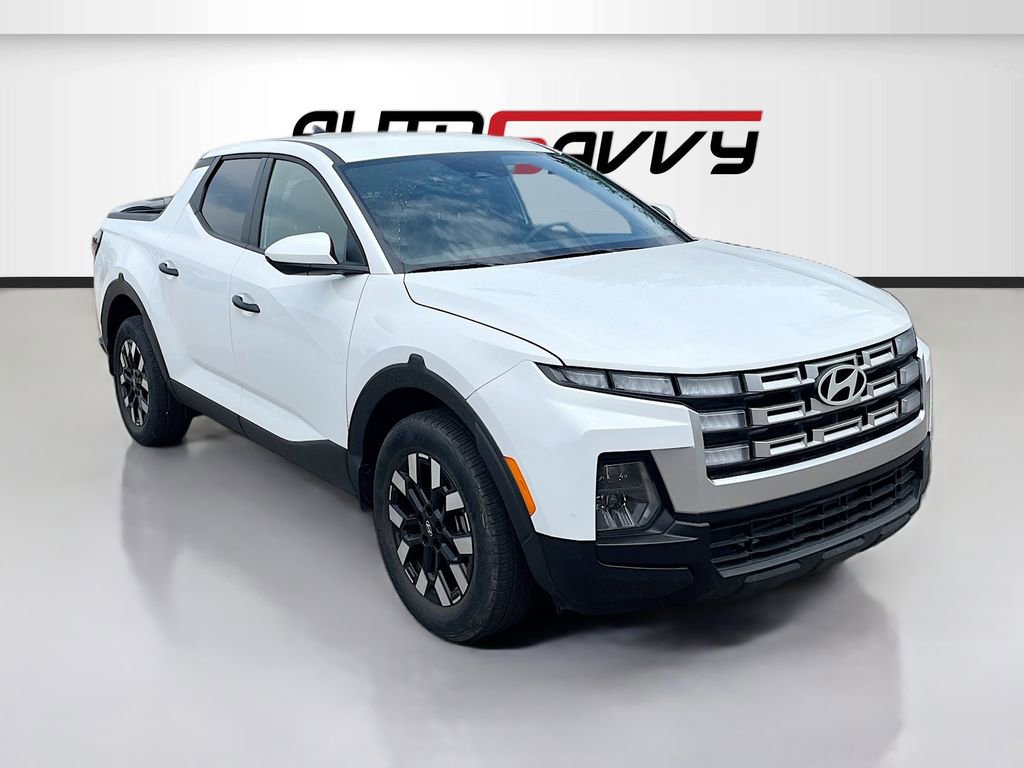 Used 2025 Hyundai Santa Cruz SE FWD image 1