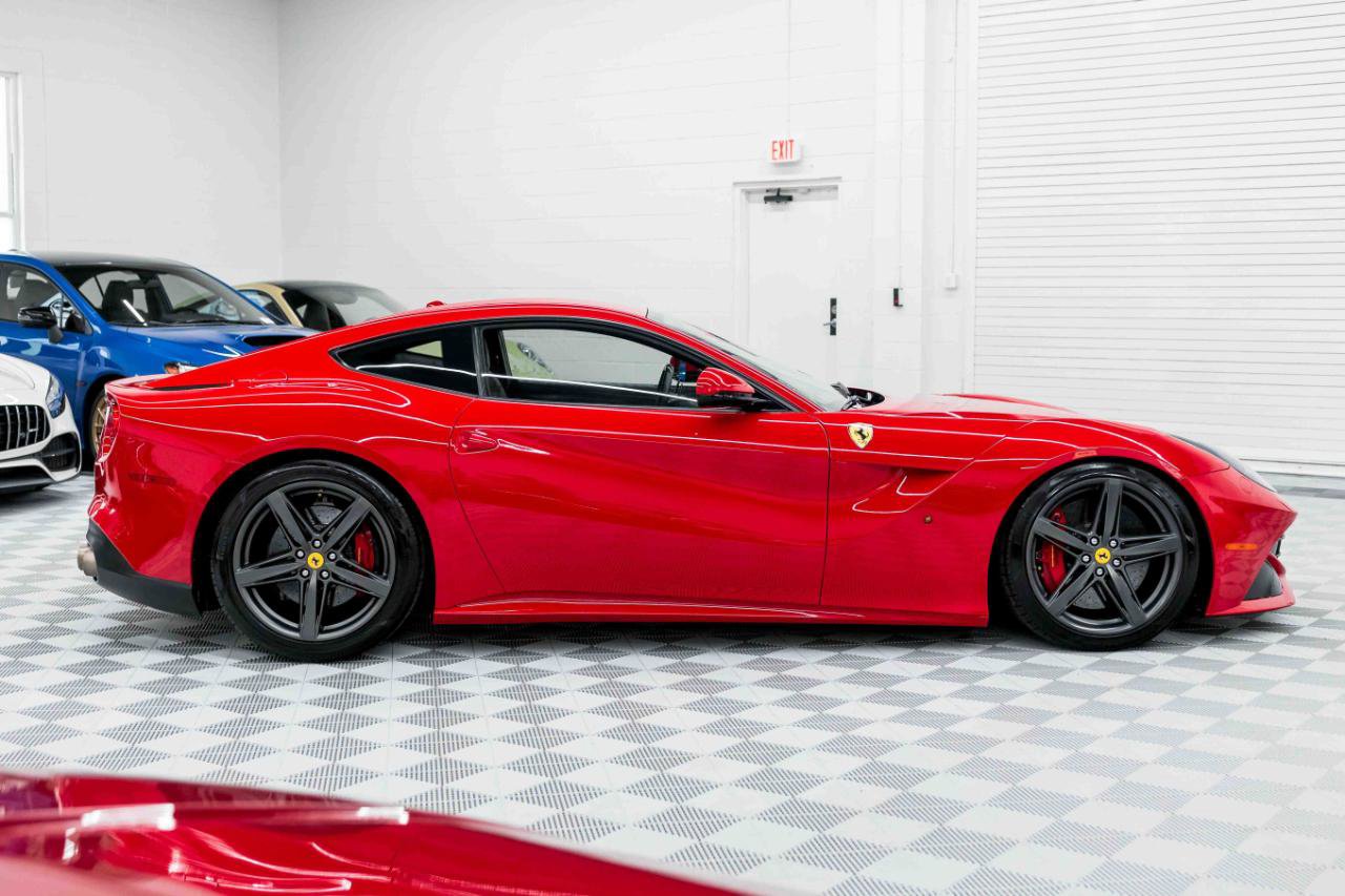 Used 2014 Ferrari F12 Berlinetta image 6