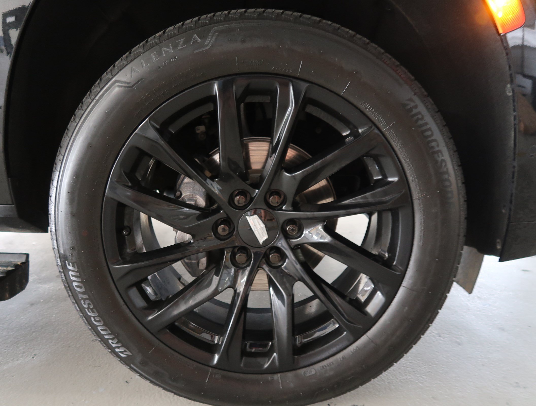 Used 2023 Cadillac Escalade ESV Sport w/ LPO, ONYX Package AWD/4WD image 49