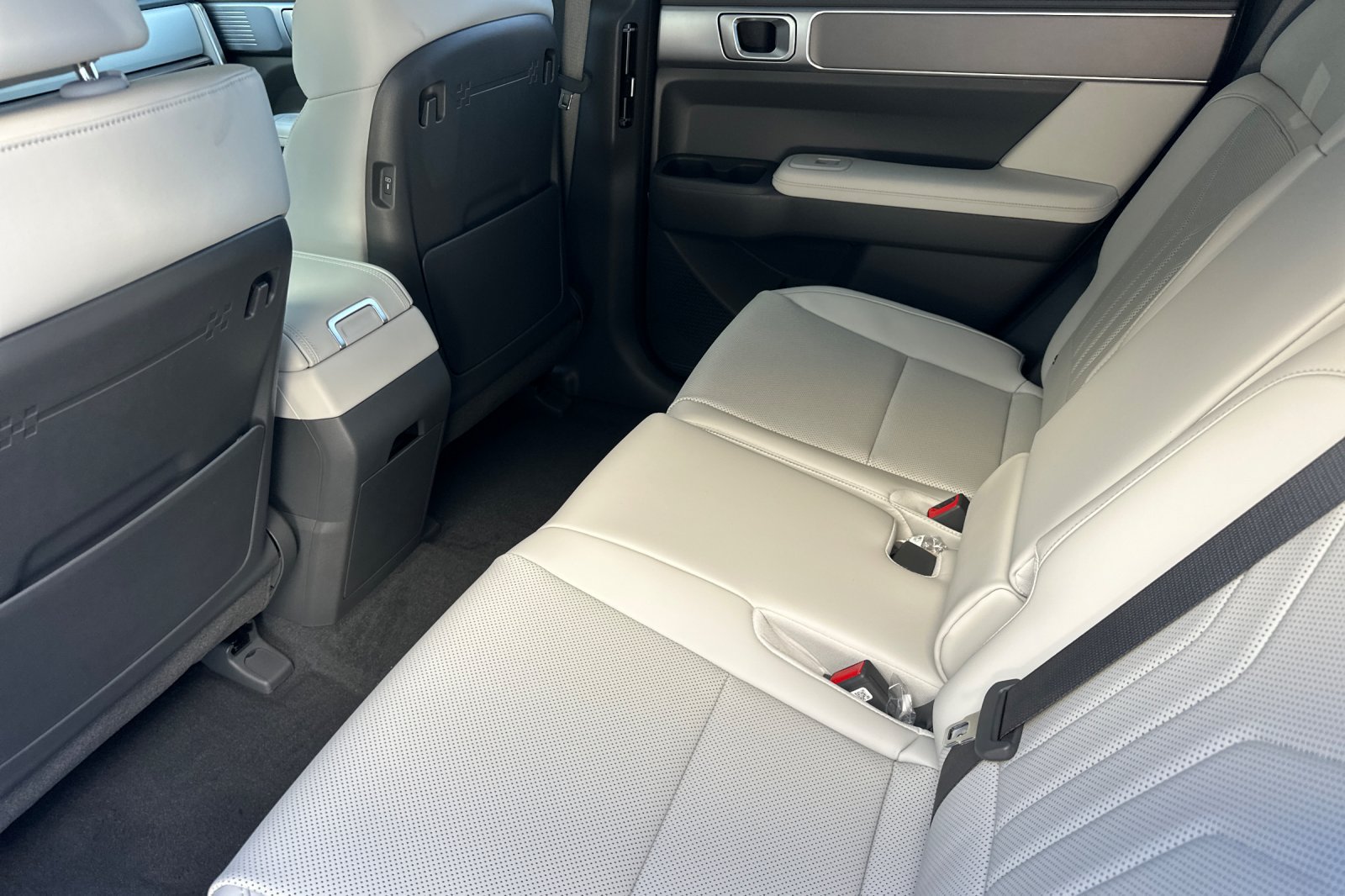 New 2027 Hyundai Santa Fe SEL FWD image 13