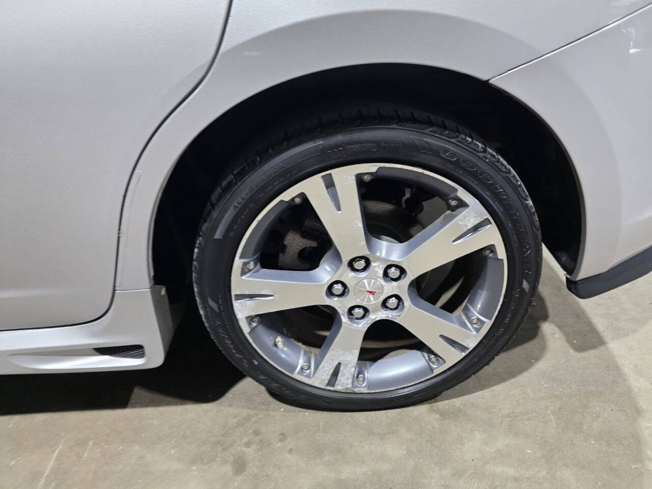 Used 2009 Pontiac Vibe GT FWD image 22