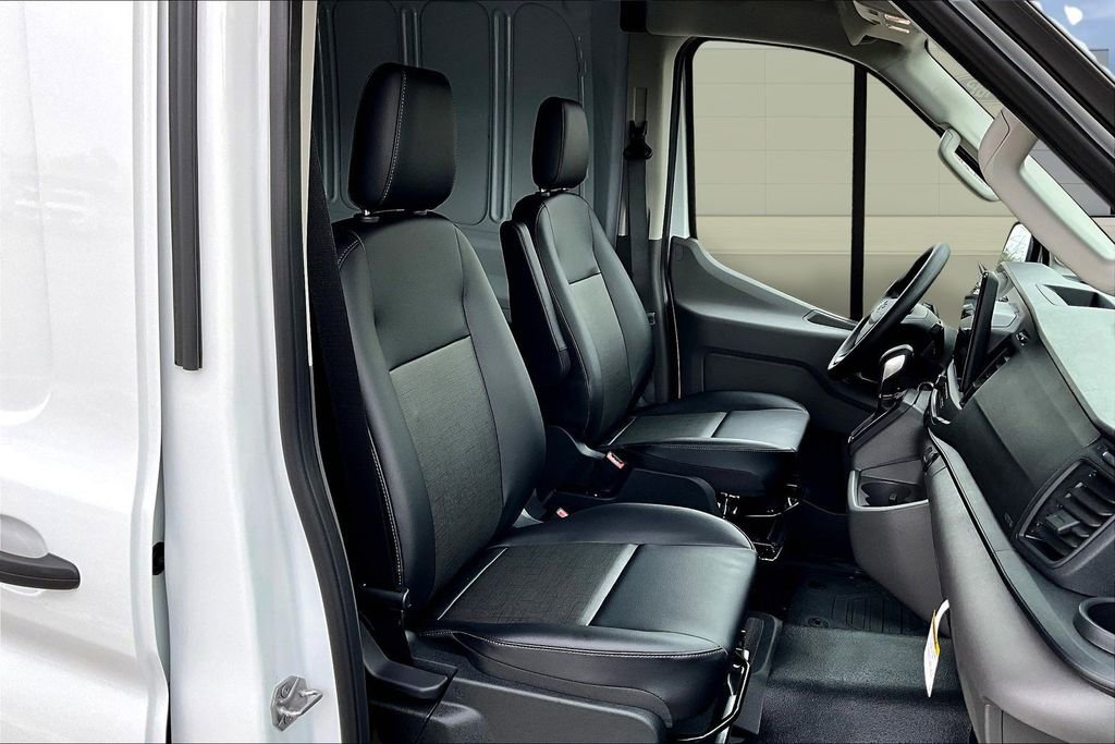 New 2026 Ford Transit 250 148 Medium Roof Extended AWD image 12