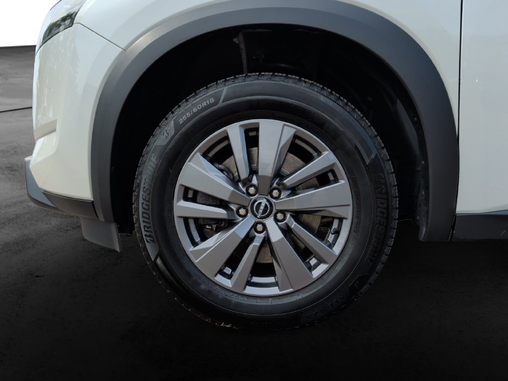 Used 2024 Nissan Pathfinder SV AWD/4WD image 9