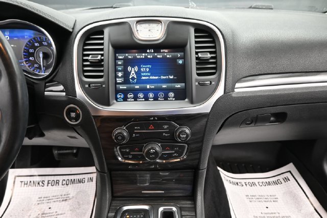 Used 2021 Chrysler 300 Touring AWD/4WD image 17