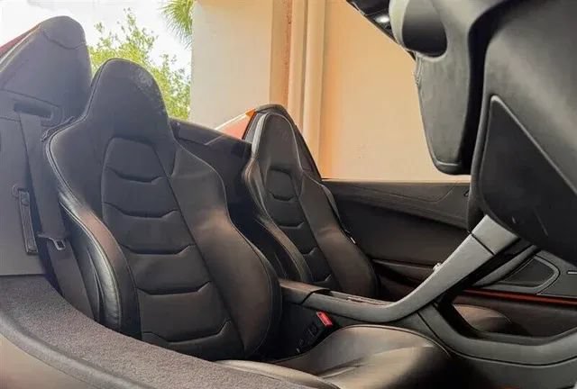 Used 2015 McLaren 650S Spider RWD image 31
