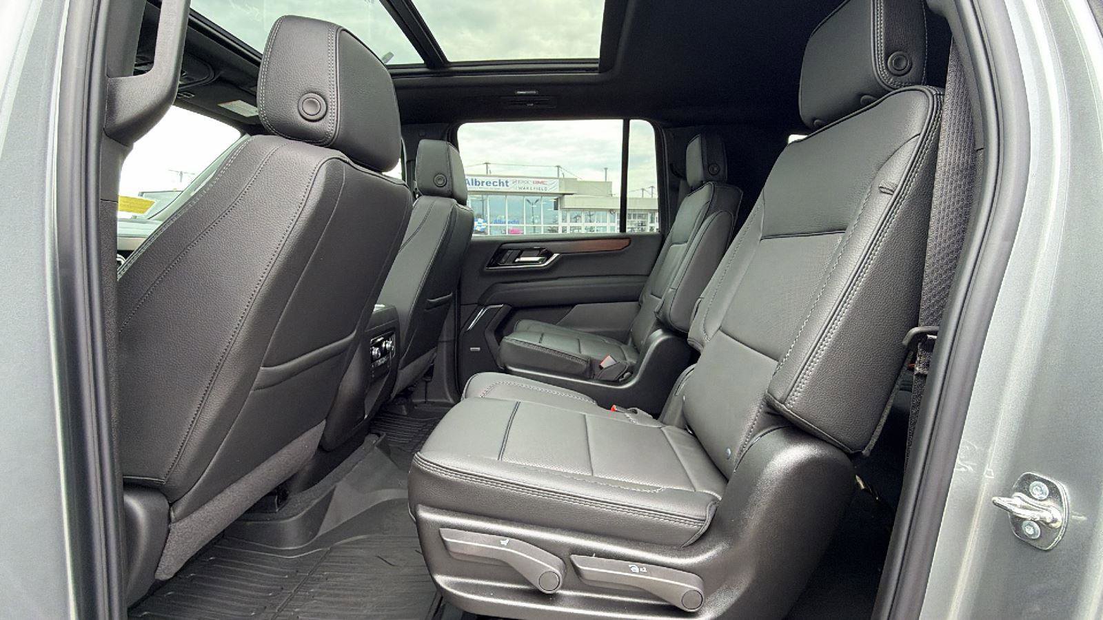 New 2026 GMC Yukon XL Denali AWD/4WD image 36