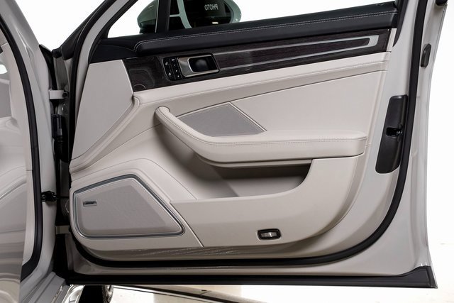 Used 2023 Porsche Panamera Turbo S image 67