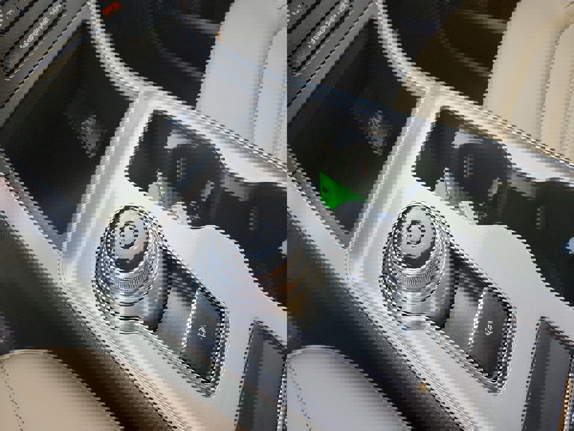 Used 2024 Ford Edge SEL w/ Convenience Package image 20