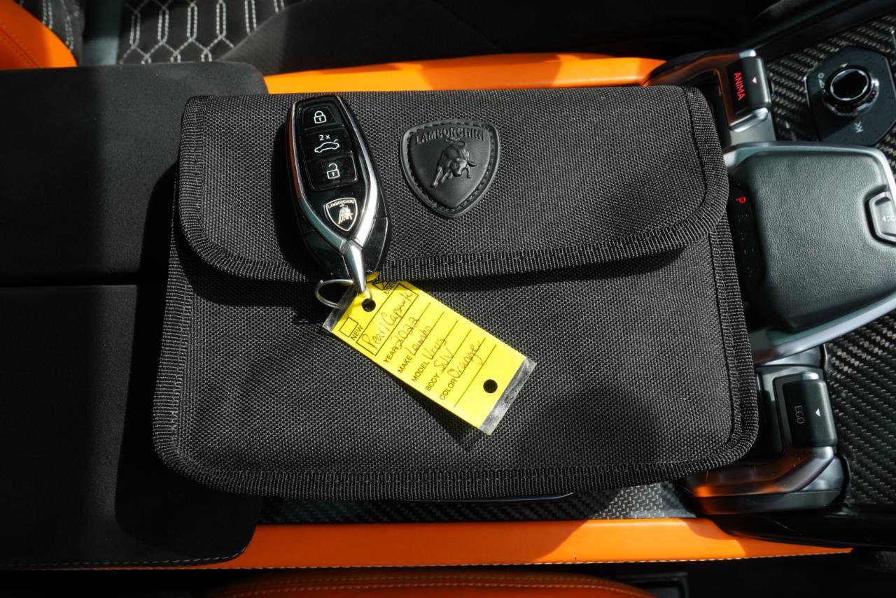 Used 2022 Lamborghini Urus AWD/4WD image 91