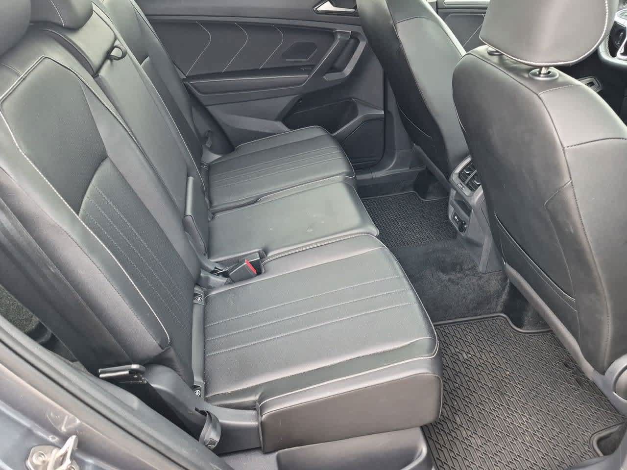 Used 2024 Volkswagen Tiguan SE AWD/4WD image 21