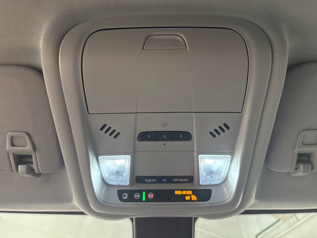 Used 2022 Chevrolet Equinox Premier AWD/4WD image 22