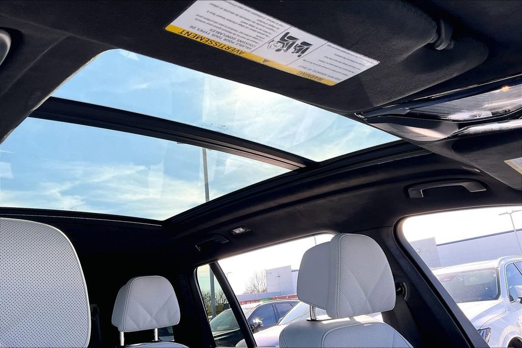 Used 2023 BMW X7 xDrive40i w/ Parking Assistance Package image 21