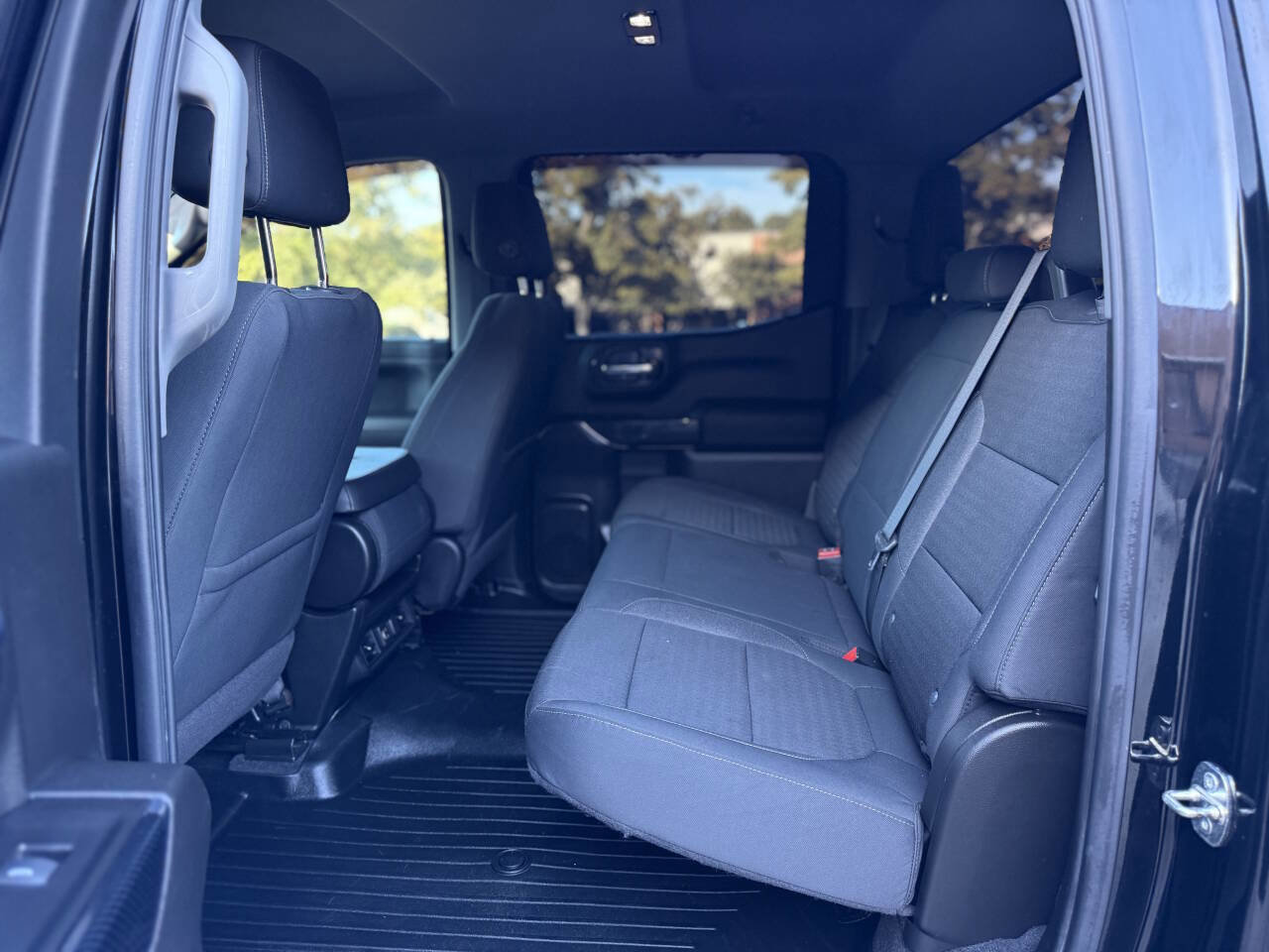 Used 2020 Chevrolet Silverado 1500 LT w/ All-Star Edition AWD/4WD image 15