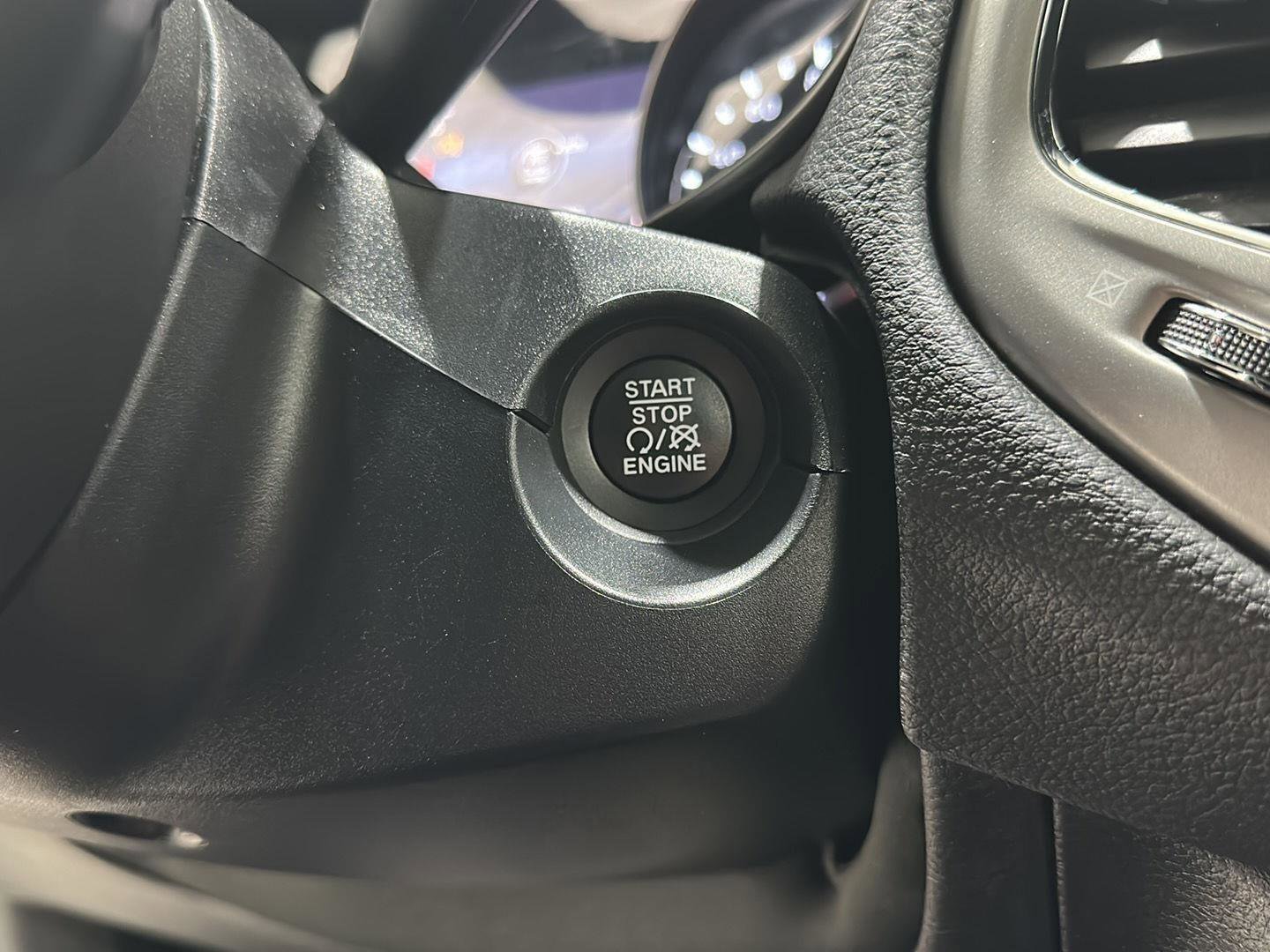 Used 2021 Jeep Compass Latitude w/ Driver Assistance Group image 12