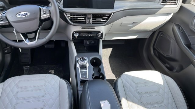 Used 2024 Ford Escape SE w/ PHEV Premium Package image 35