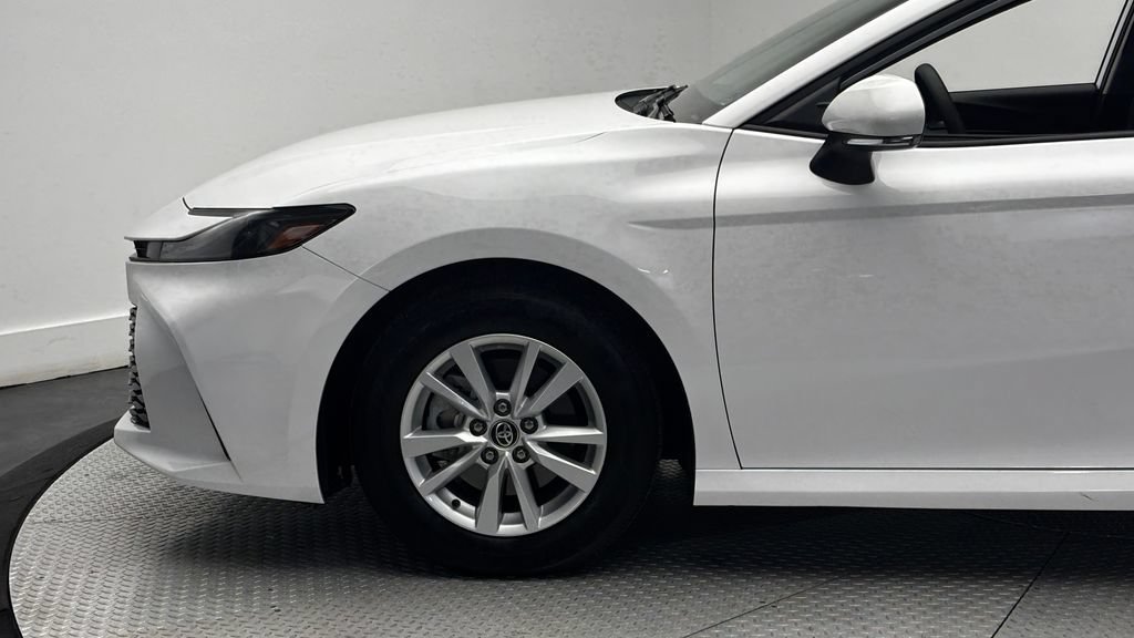 Used 2026 Toyota Camry LE FWD image 3