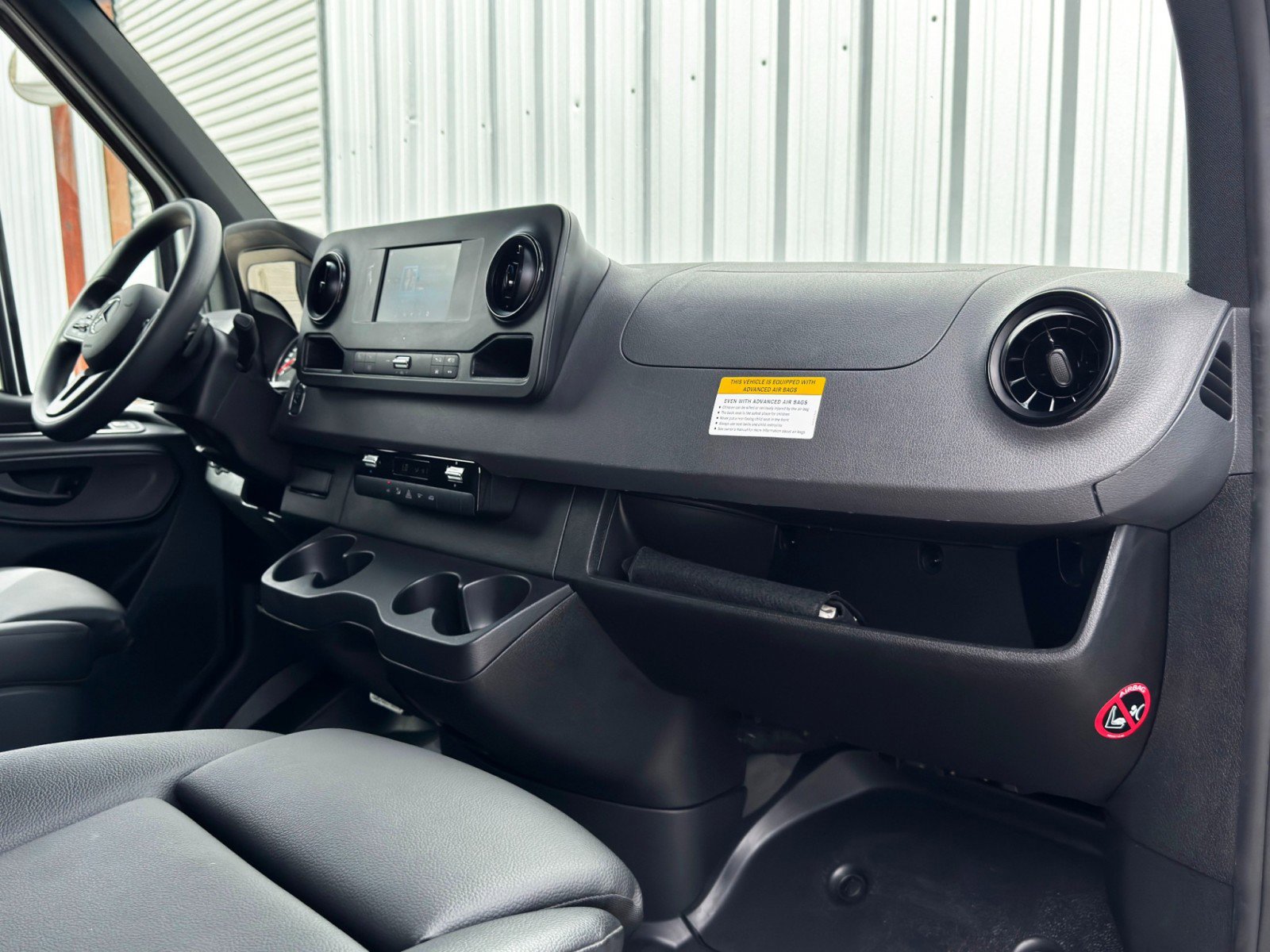 Used 2023 Mercedes-Benz Sprinter 1500 image 14