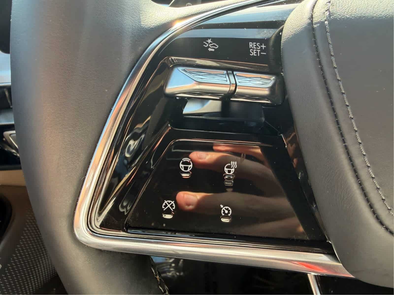 Certified 2026 Cadillac Lyriq Signature Luxury w/ Nappa Leather Package AWD/4WD image 11