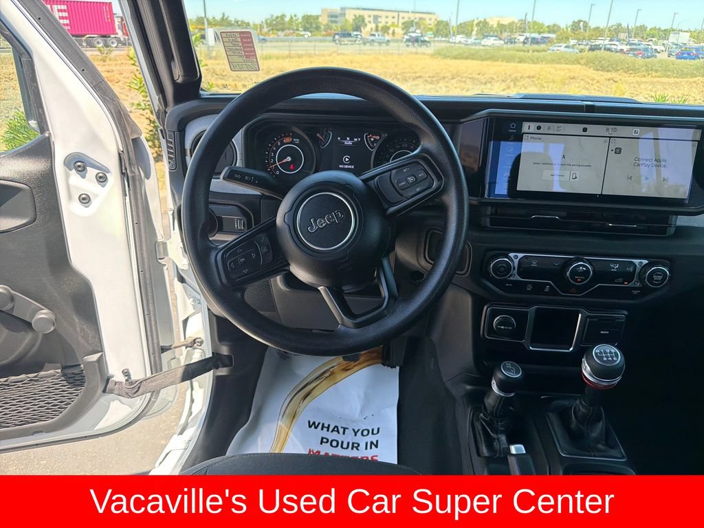 Used 2024 Jeep Gladiator Sport AWD/4WD image 13