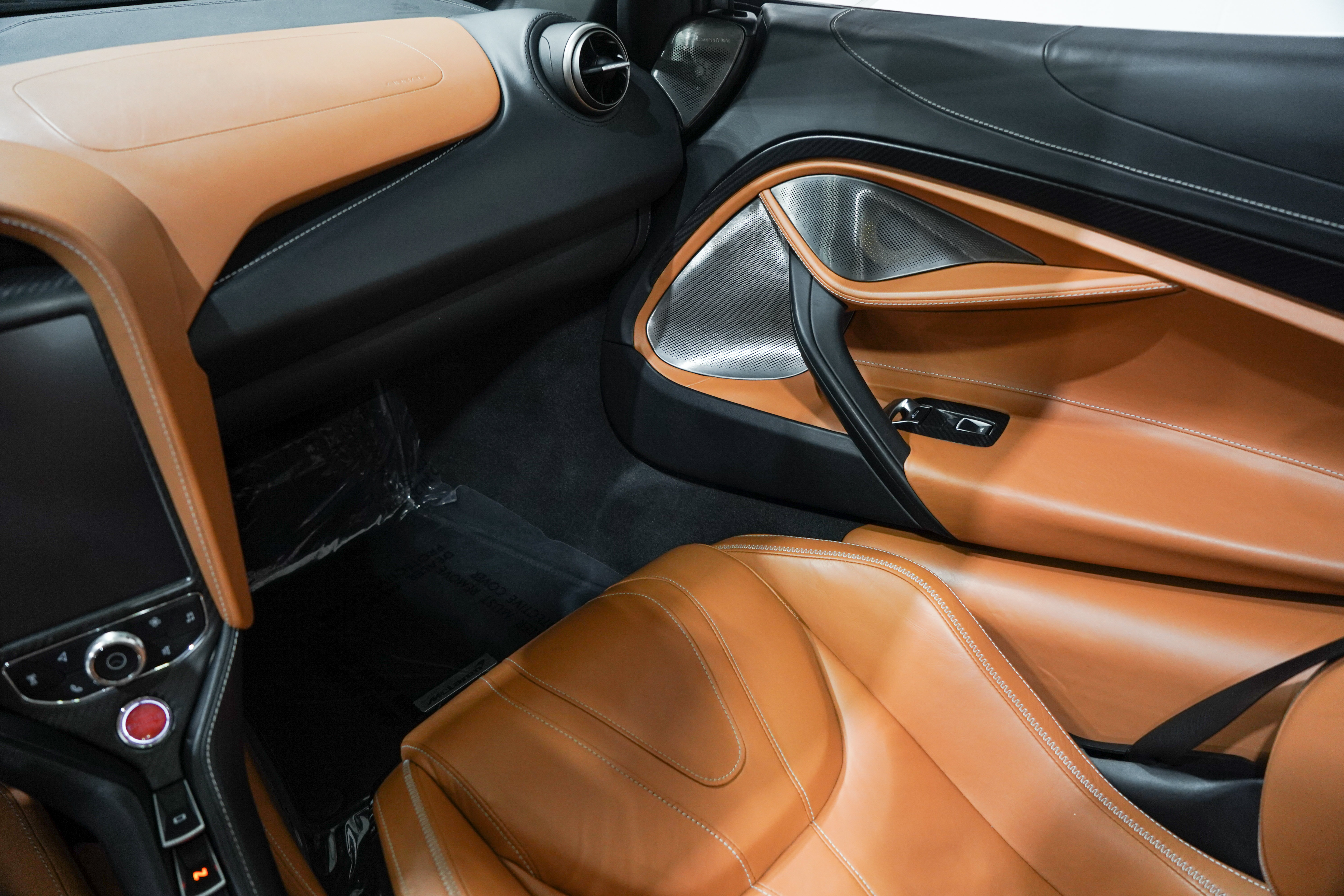 Used 2020 McLaren 720S Spider RWD image 33