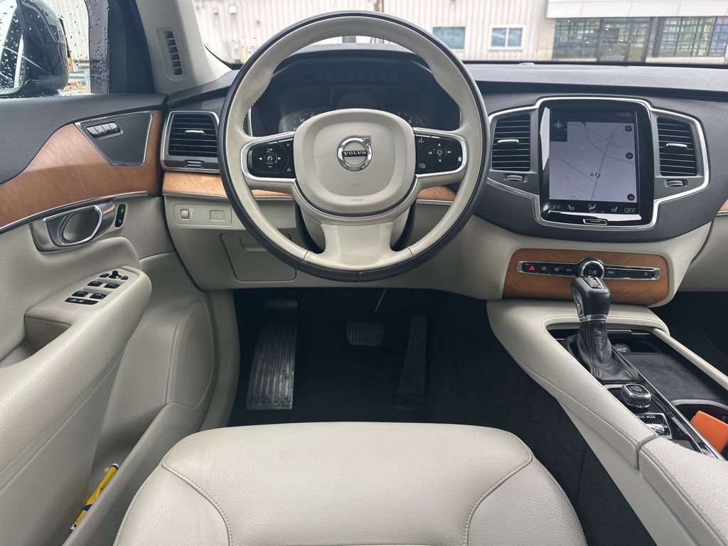 Used 2021 Volvo XC90 T6 Momentum w/ Climate Package AWD/4WD image 18