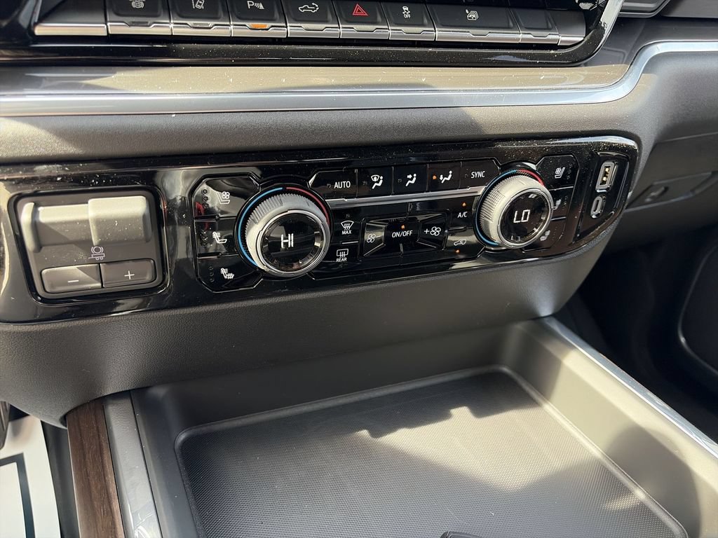 New 2026 Chevrolet Silverado 3500 High Country w/ High Country Premium Package AWD/4WD image 19