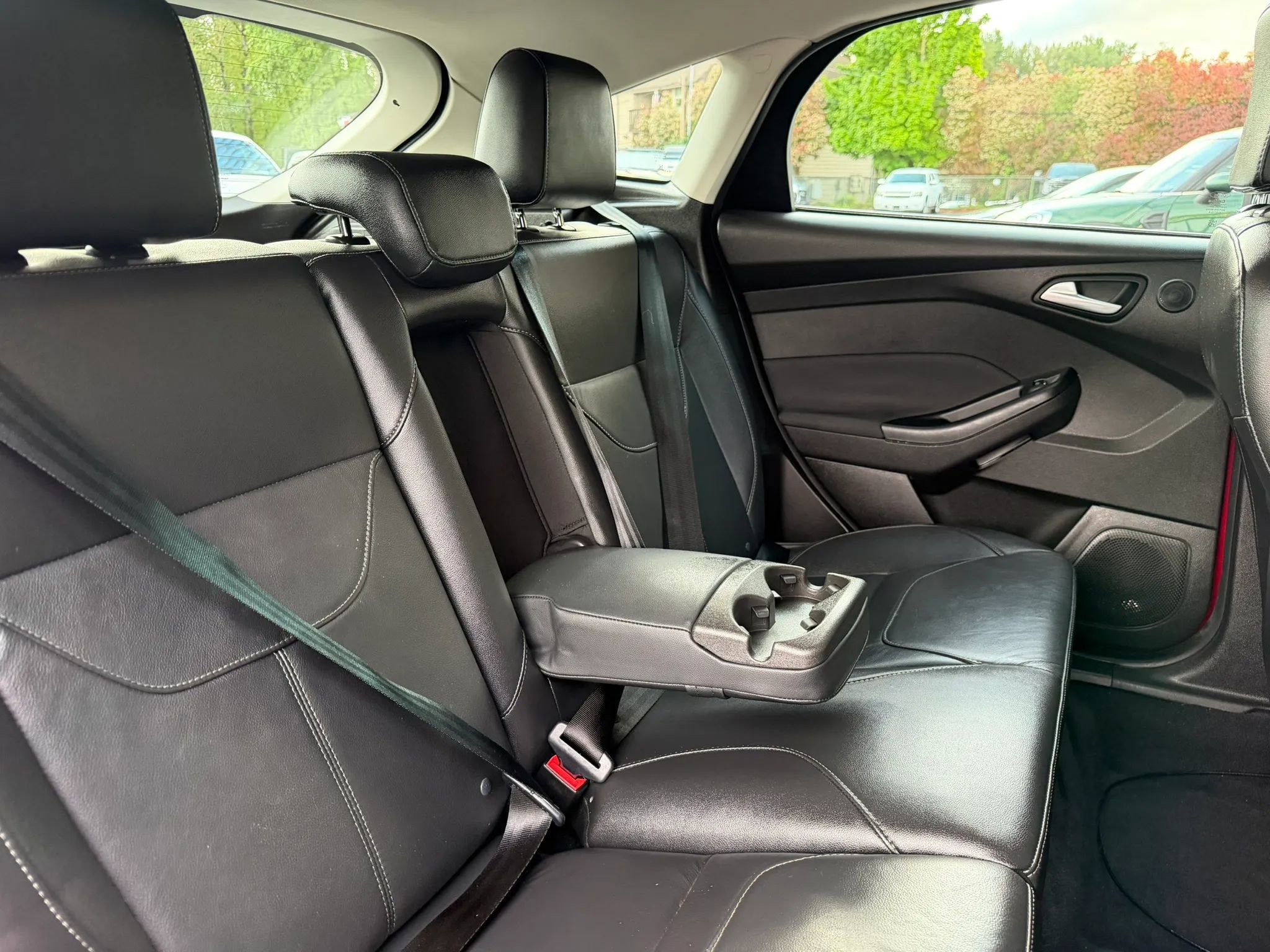 Used 2016 Ford Focus Titanium FWD image 22