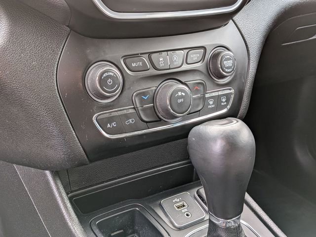 Used 2021 Jeep Cherokee Latitude Lux image 22