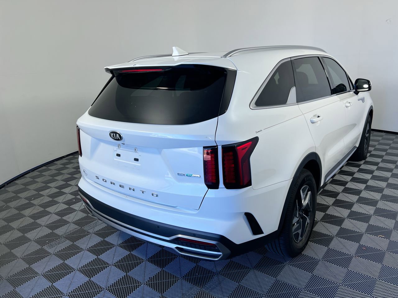 Used 2021 Kia Sorento EX FWD image 3
