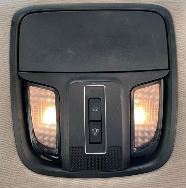 Used 2019 Kia Sorento LX image 25