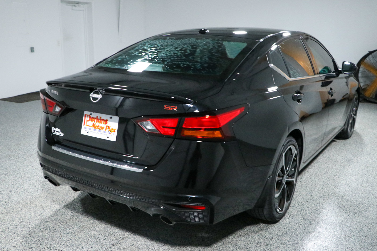Used 2023 Nissan Altima 2.5 SR FWD image 7