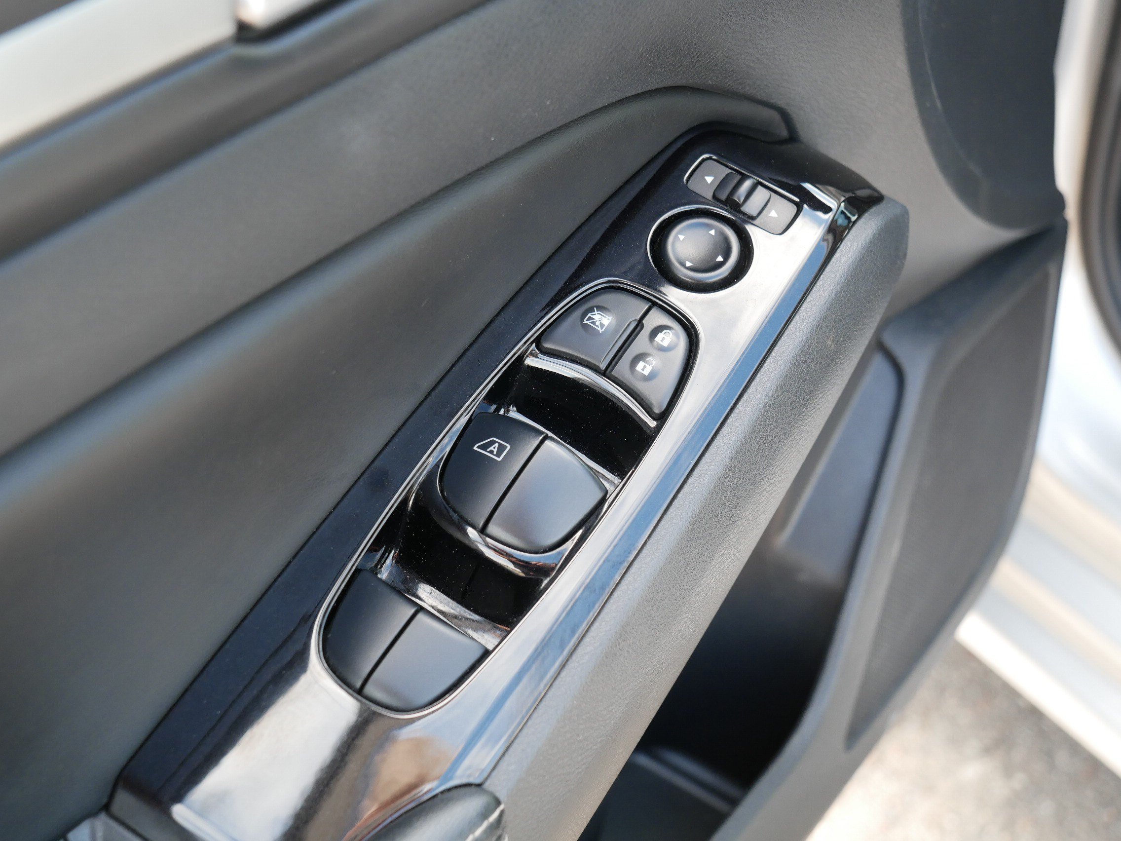 Used 2023 Nissan Altima 2.5 SV FWD image 19