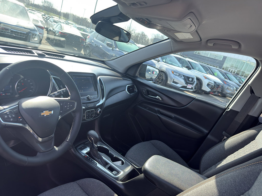 Used 2024 Chevrolet Equinox LT AWD/4WD image 25