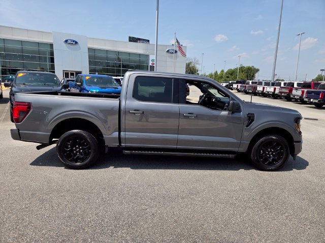 Used 2026 Ford F150 XLT w/ XLT Black Appearance Package RWD image 12