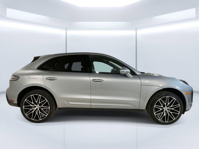 New 2026 Porsche Macan image 8