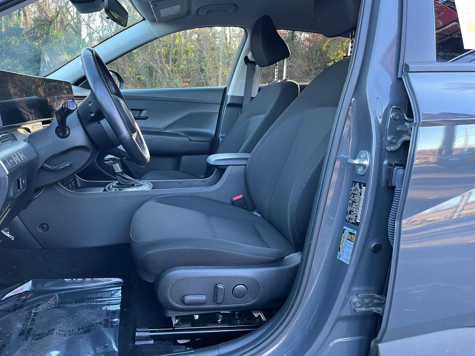 Used 2025 Hyundai Kona SEL image 27