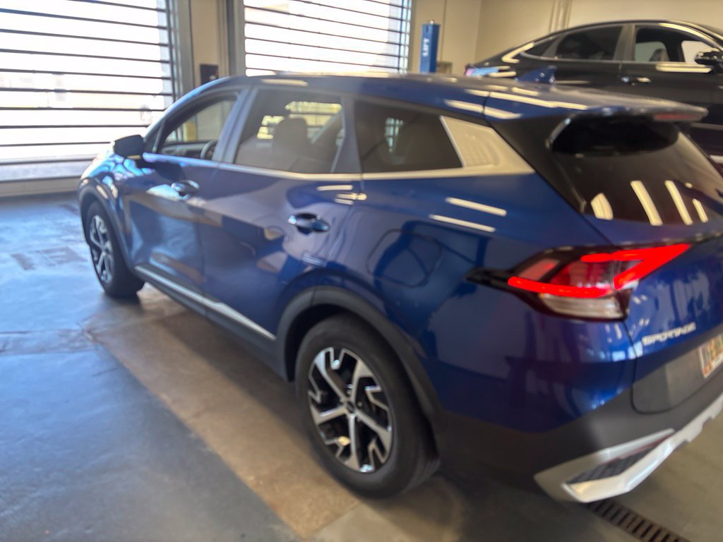 Used 2024 Kia Sportage EX FWD image 7