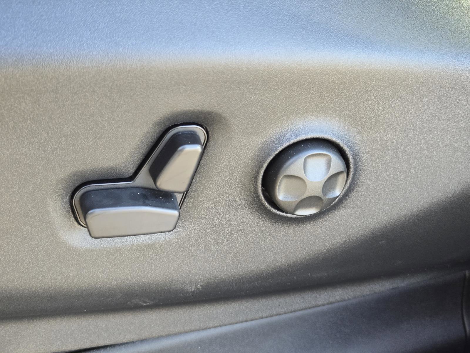 New 2026 Chrysler Pacifica Select image 26