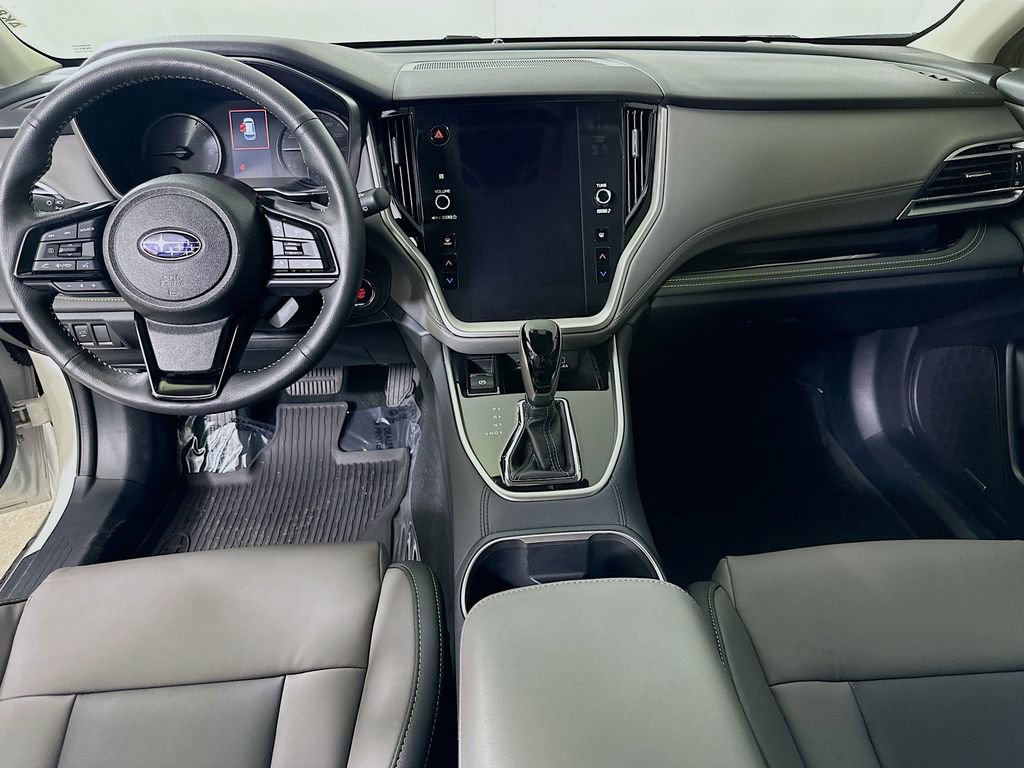 Used 2025 Subaru Outback Onyx Edition image 18