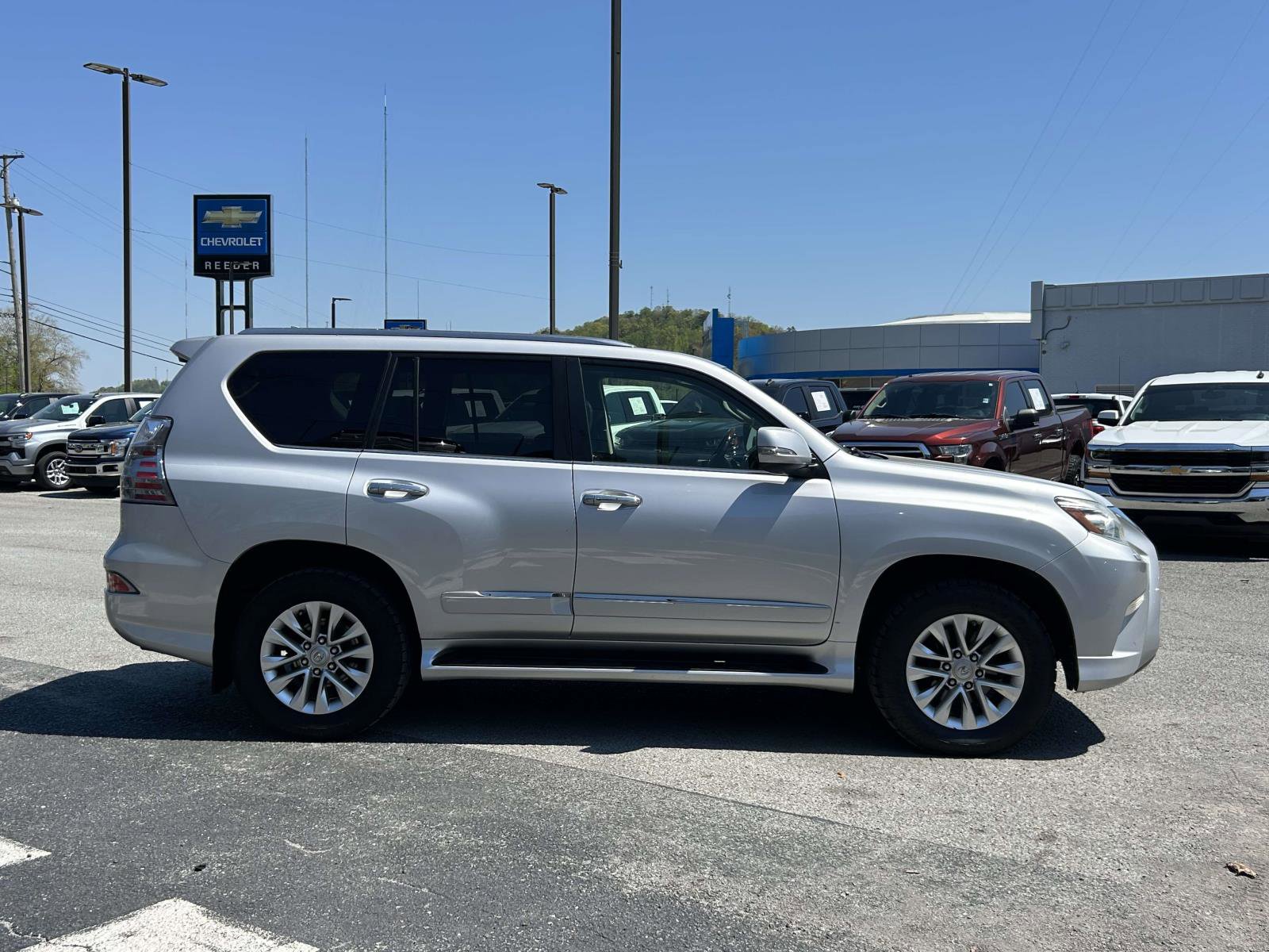 Used 2014 Lexus GX 460 w/ Premium Package image 2