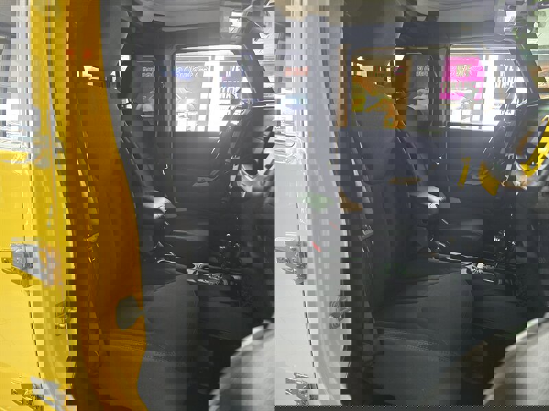 Used 2015 Jeep Wrangler Unlimited Sport w/ Connectivity Group image 9