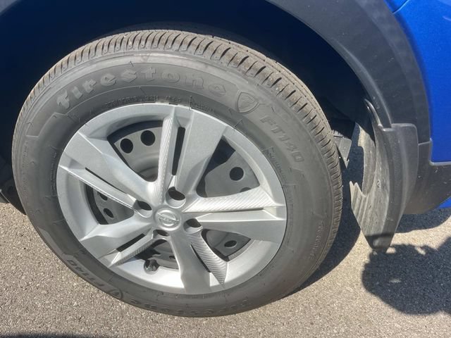 New 2025 Nissan Kicks Play S FWD image 11