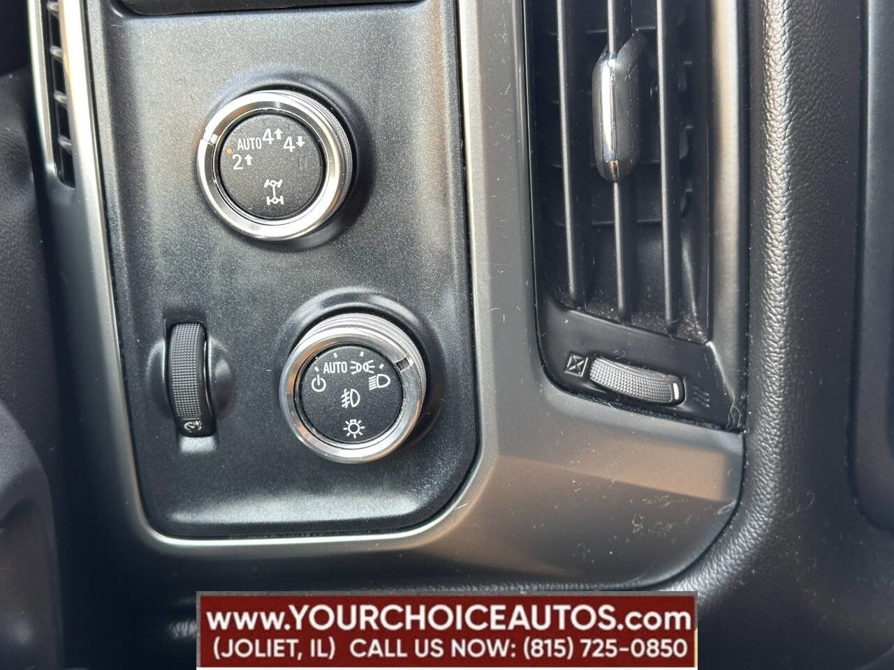 Used 2017 Chevrolet Silverado 1500 LT w/ All Star Edition image 31