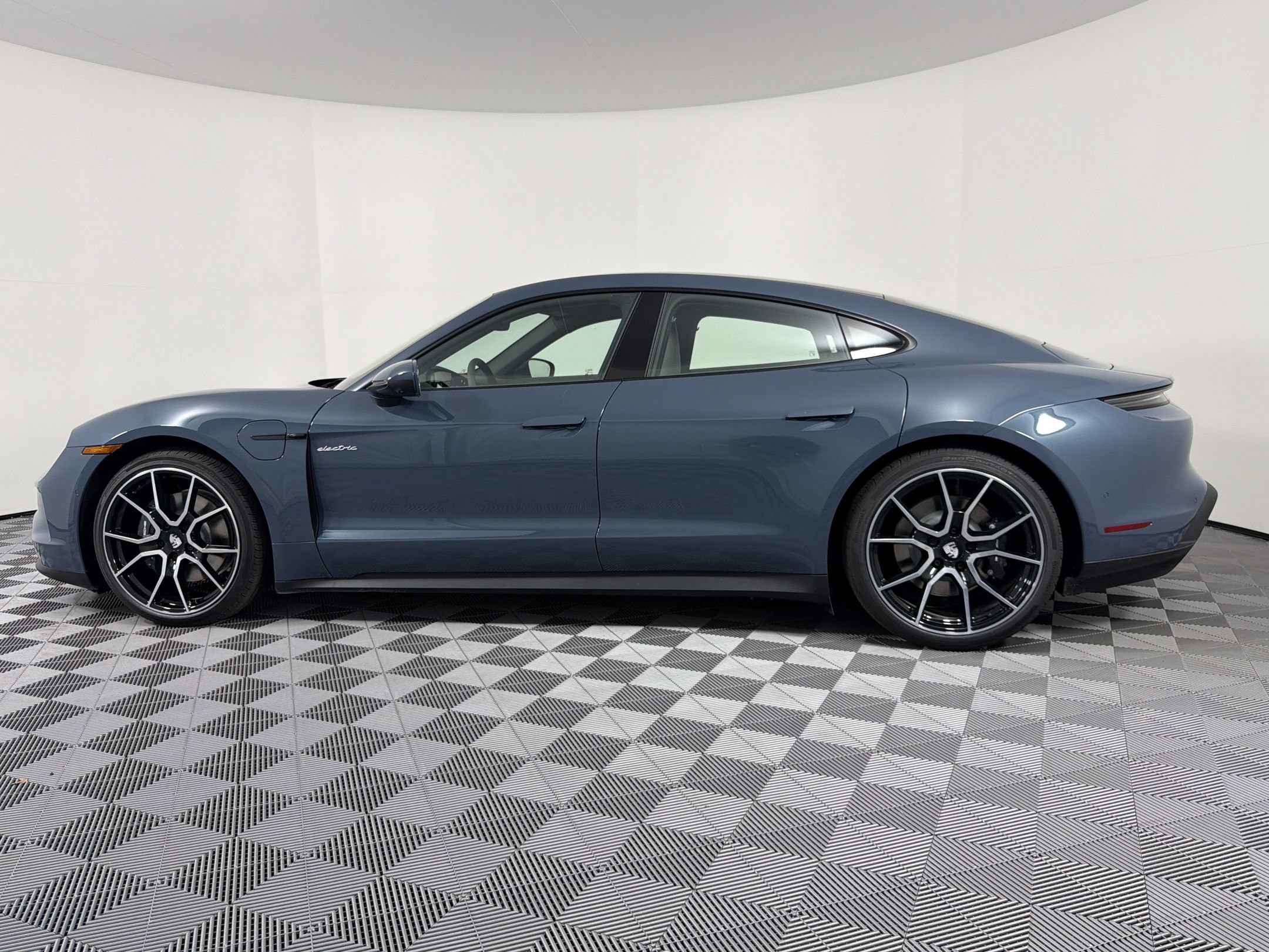 New 2026 Porsche Taycan AWD/4WD image 2