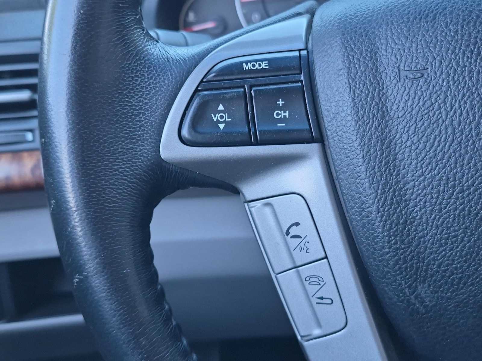 Used 2011 Honda Accord EX-L image 24