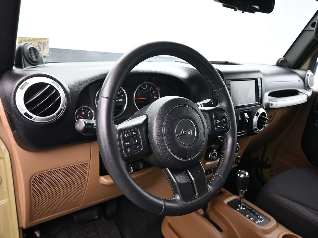 Used 2013 Jeep Wrangler Unlimited Sahara w/ Connectivity Group image 13