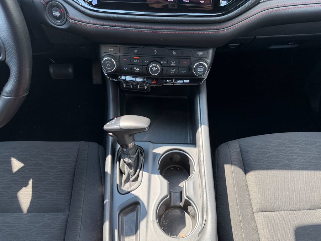Used 2025 Dodge Durango GT AWD/4WD image 11
