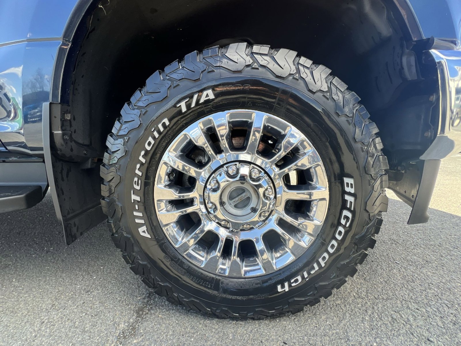 Used 2020 Ford F350 XLT w/ XLT Premium Package image 12